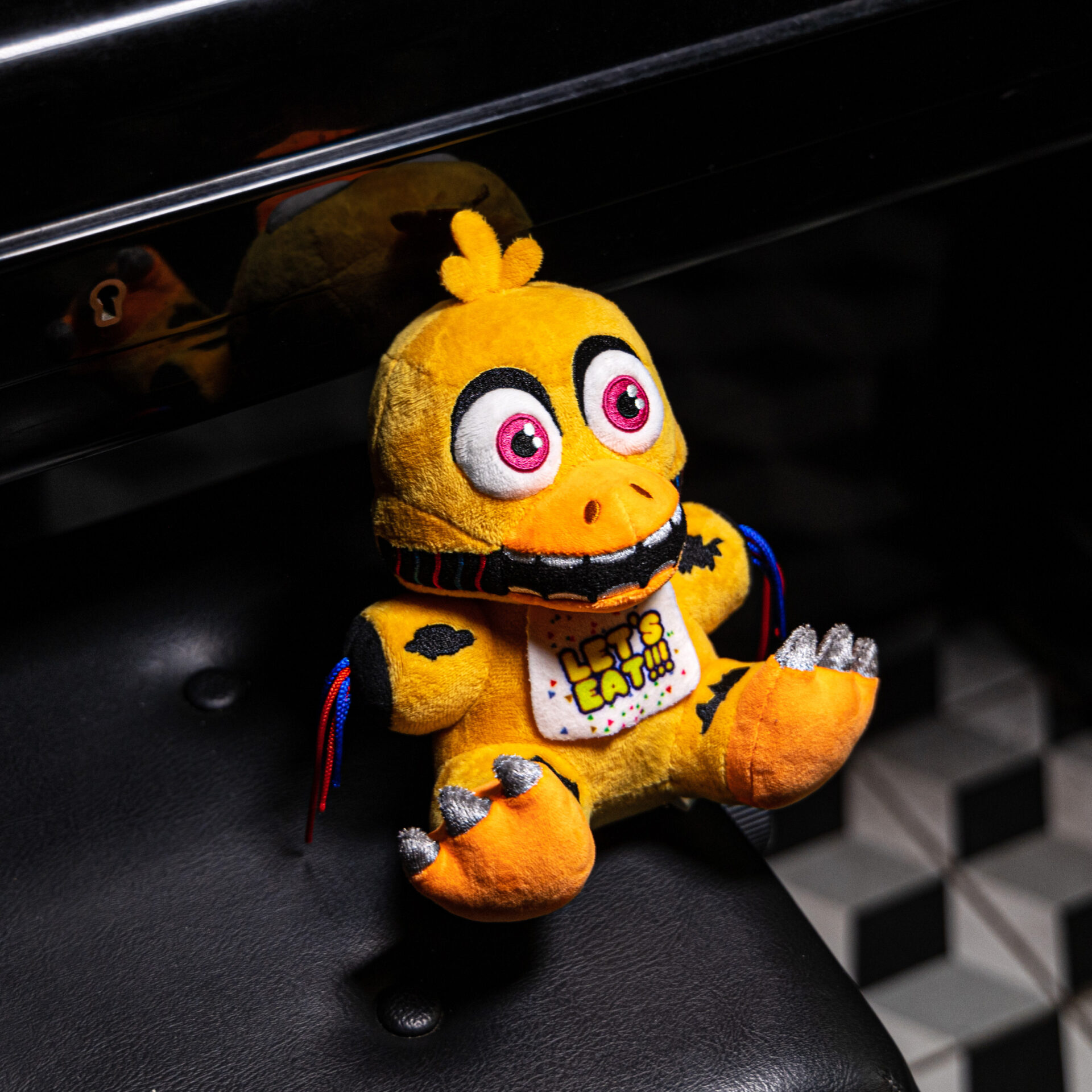 Withered Chica - XSmart Global Plush - Worldwide Shipping